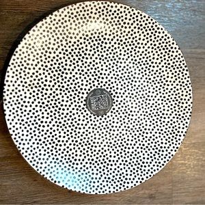 Thyme and table black and white plate nwt